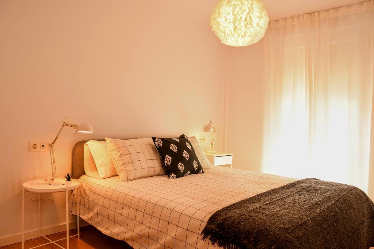 Arco Da Vella Apartamentos Вилануева де Ароса Екстериор снимка